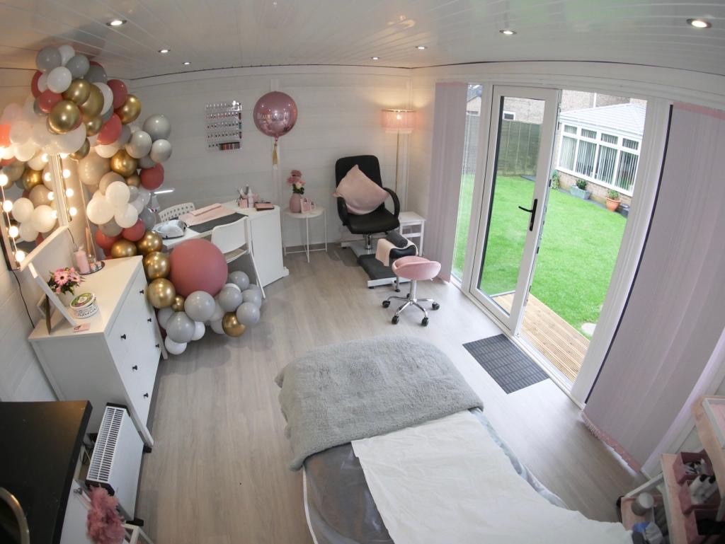 Composite Garden Room Beauticians In Leicester Inside Shot 1
